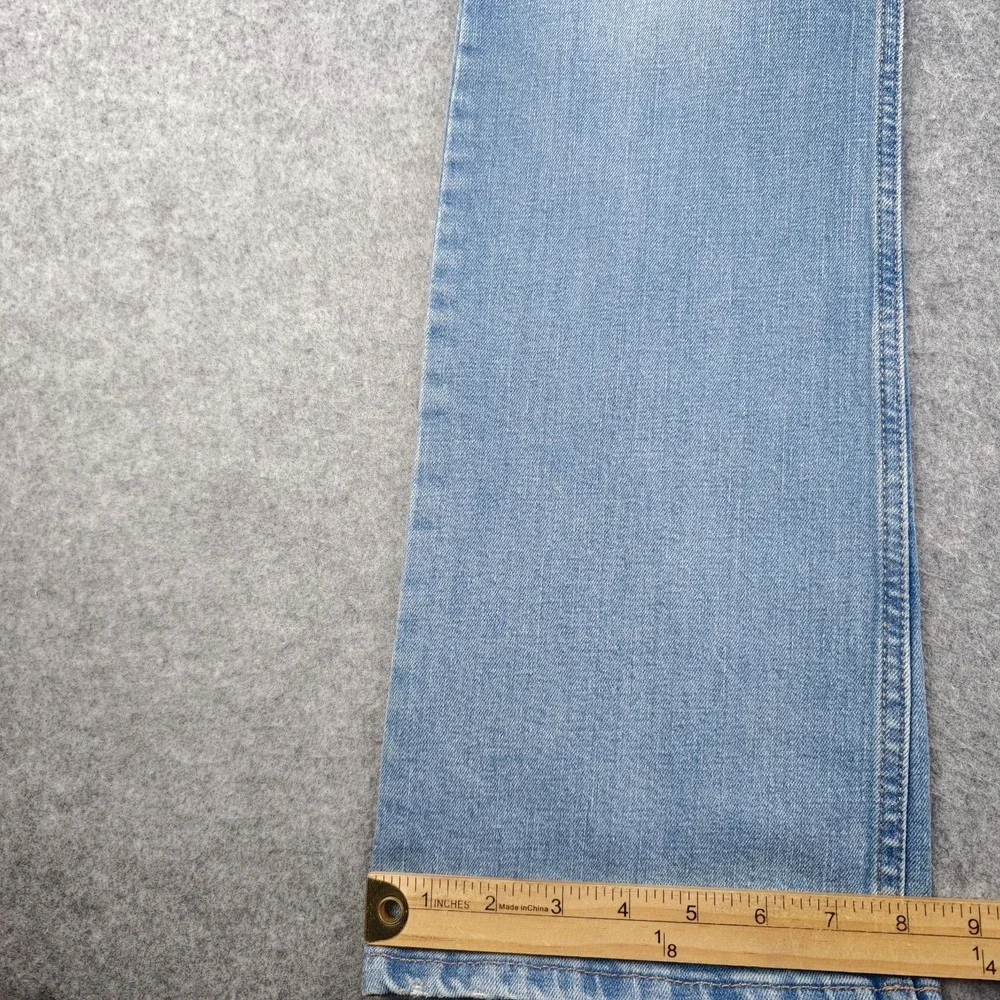 Wrangler Bootcut Jeans Women's 30x34 Blue Light Wash Distressed Mid Rise